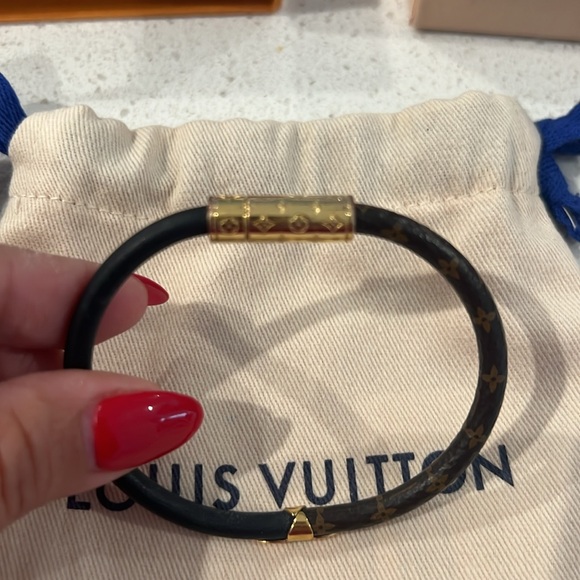 Authentic Louis Vuitton Daily Confidential Bracelet! - Picture 3 of 5